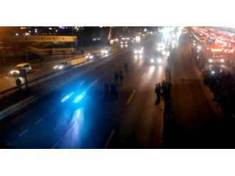 E-5’te faciaya ramak kala: Araçların arasından karşıya geçtiler !