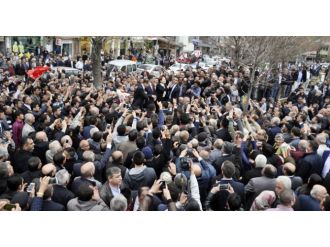 Meral Akşener’e coşkulu karşılama