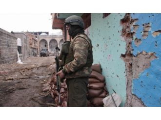 Sur’da çatışma: 4 asker yaralı