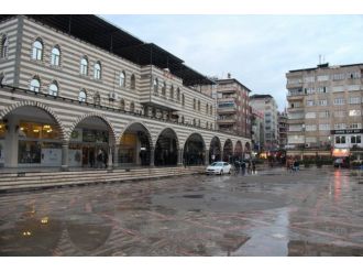 Bir buçuk milyon nüfuslu Diyarbakır çağrıya ses vermedi