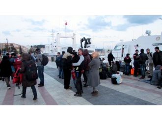 15 saatte 505 kaçak göçmen yakalandı