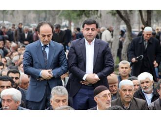 HDP’den cuma namazı şovu