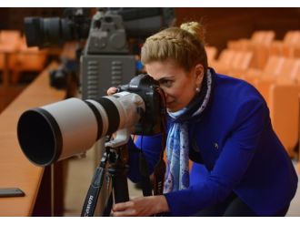 CHP’li vekil foto muhabiri oldu