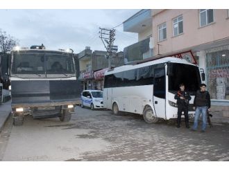 Arazi kavgasında silahlar konuştu: 4 yaralı