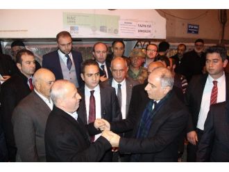 Bakan Ala, şehit babasının evinde