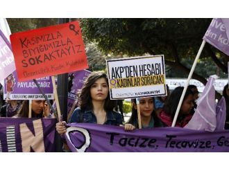 Feminist eyleme kadın çevik kuvvet