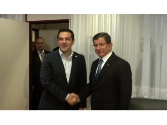 Davutoğlu Çipras’la görüştü