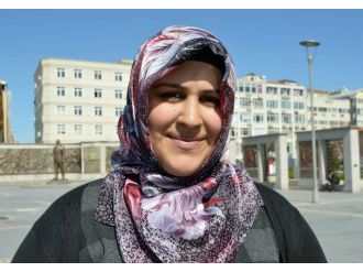 Kadınlar evdeki çalışmaları için maaş alsalardı ?