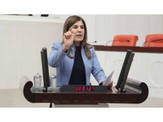 “Kadınlara uygulanan yasaklar AK Parti ile son buldu”