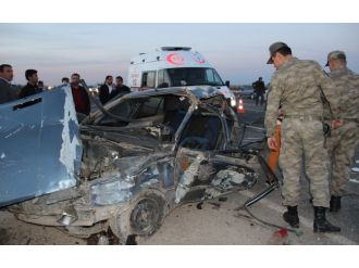 Takla atan araç hurdaya döndü: 1 ölü, 4 yaralı