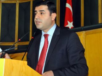 Demirtaş’a bir şok da Diyarbakır’dan !