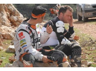 Dehşet ! Şampiyon motosikletçi fark etti