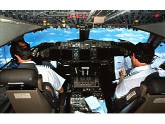 Denizi kirleten gemiyi pilot ihbar etti