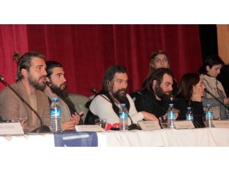 Diriliş Ertuğrul üniversitelilerle buluştu