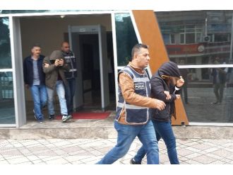 Kiralık araçla 7 ev soyan kişiler yakalandı