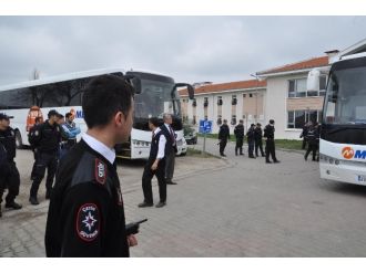 90 kaçak göçmen daha iade edildi