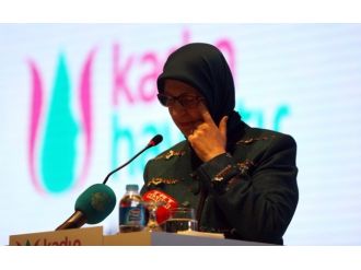 Bakan Ramazanoğlu gözyaşlarını tutamadı