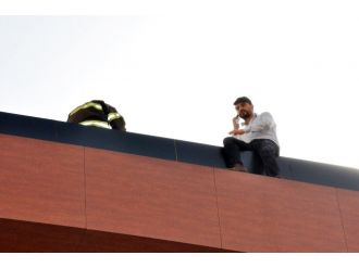 Kız arkadaşına sinirlenince intihar etmek istedi