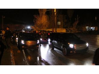 Davutoğlu’ndan şehit ailelerine ziyaret