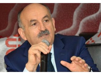 "Sağlık çalışanlarımız canları pahasına..."