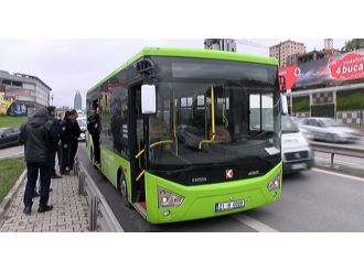 İstanbul’da şüpheli otobüs alarmı !