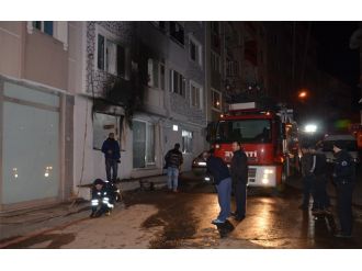 Yangında can pazarı: 17 kişi dumandan etkinlendi