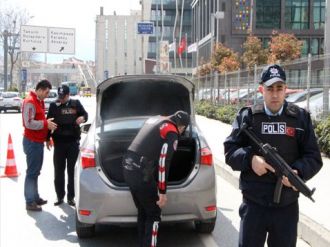 İstanbul’da vatandaştan polise tam destek