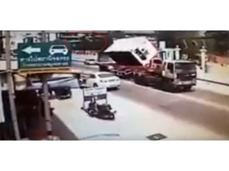 Metrelerce yükselikteki vinçten aşağı böyle düştü