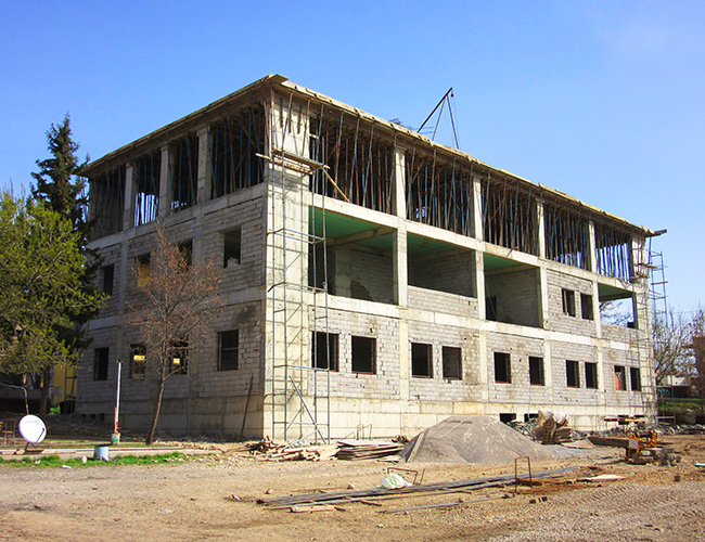 Bahçelievler Sosyal Tesisleri İnşaatı Devam Ediyor