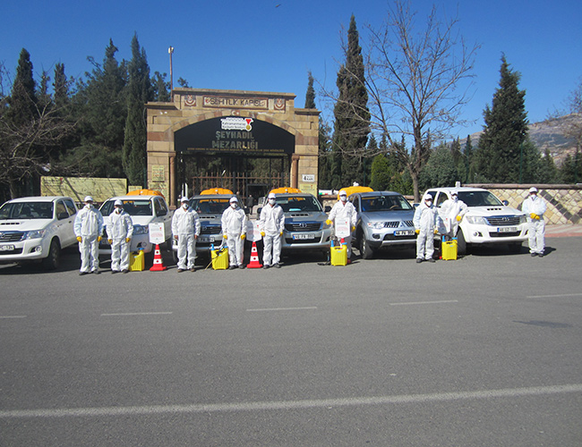 Mezarlıklara Bakım Yapıldı