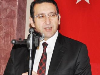 Davutoğlu’nun danışmanından CHP ve HDP’ye eleştiri