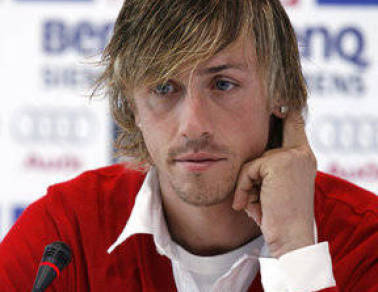 Guti Kartal oluyor