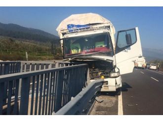 Bir anda hareket eden kamyonun altında can verdi