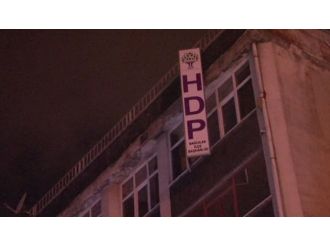 HDP Bağcılar İlçe binasına polis baskını