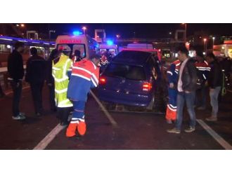 E-5’i kilitleyen kaza: 4 yaralı