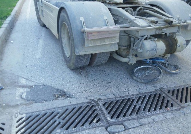 Tır’ın Altında Kalan 2 Çocuk Öldü