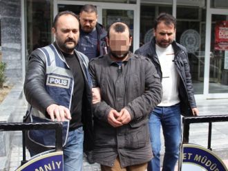 4 ayda 7 evi balkondan soydu