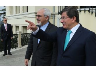 Davutoğlu Zarif’i kabul ediyor