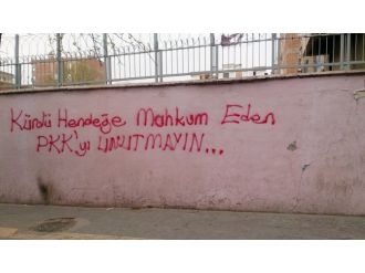 Vatadaşlar PKK’ya tepkilerini duvar yazılarına döktü