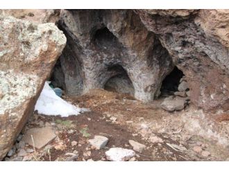 Mehmetçik bölücü örgütün inlerini imha etti