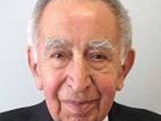 Ünlü iş adamının eşi ve oğluna hapis