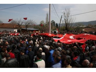 Şehit babaya son dokunuş