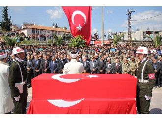 Şehit astsubayın naaşı Hatay’da toprağa verildi