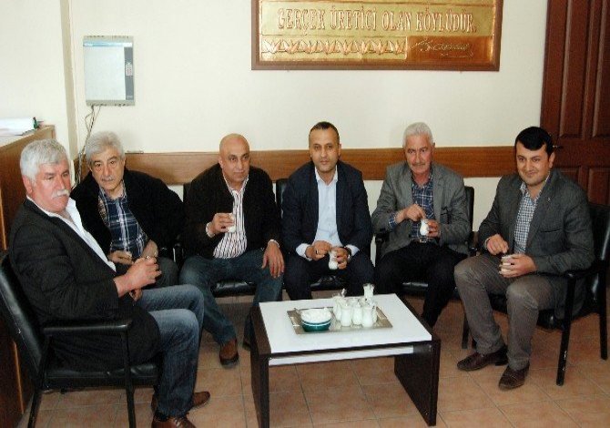 Ziraat Odası Misafirlere Çay Yerine Süt İkram Ediyor