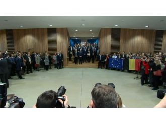 Belçika kurbanlarına ağlıyor