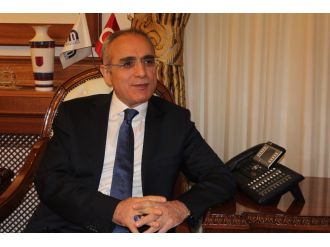 "Hendek başındaki çapulcunun arkasındaki 72 düvelle..."