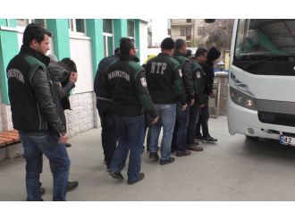 Zehir tacirlerine darbe: 13 gözaltı