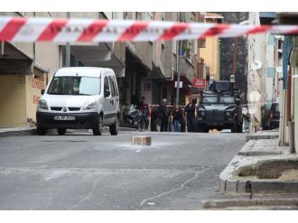 Şüpheli paket İstanbul polisini alarma geçirdi