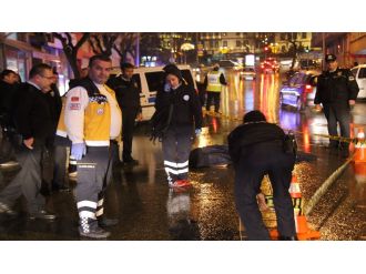 Şoförün farkına varmadığı kaza kız kardeşleri ayırdı