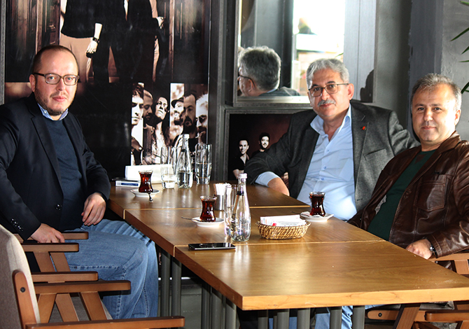 Gazetecilerden Hayal Kahvesine tam not